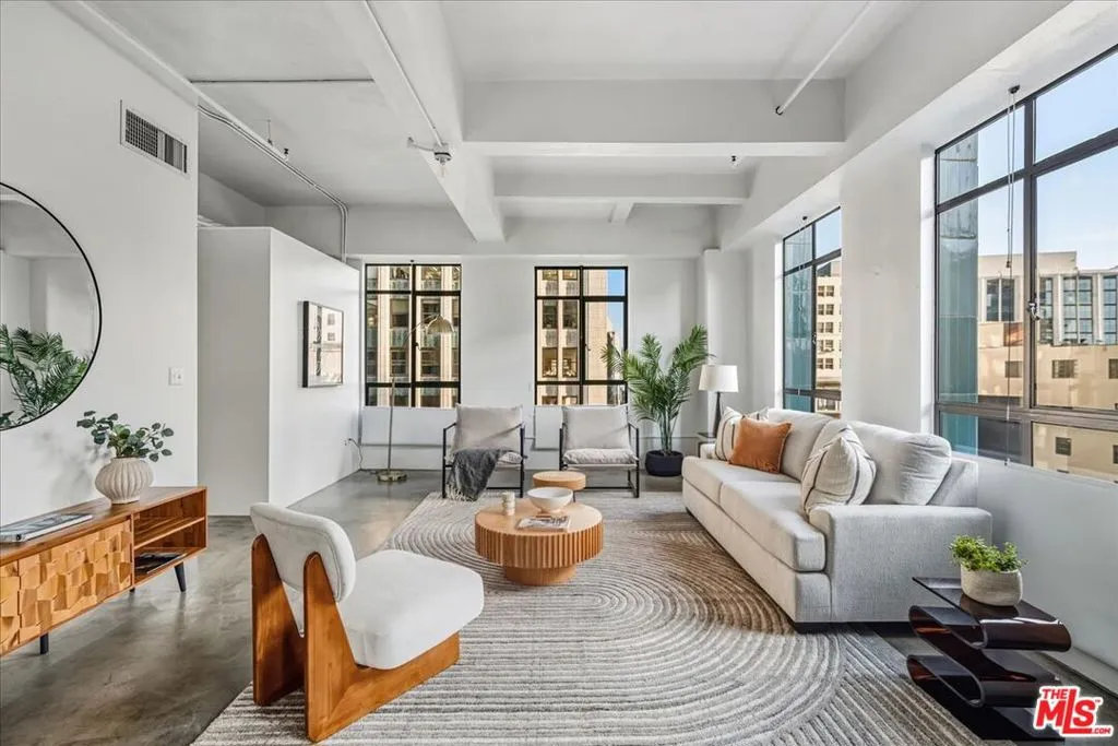 849 S Broadway 604, Los Angeles, California 90014 home-pic-0